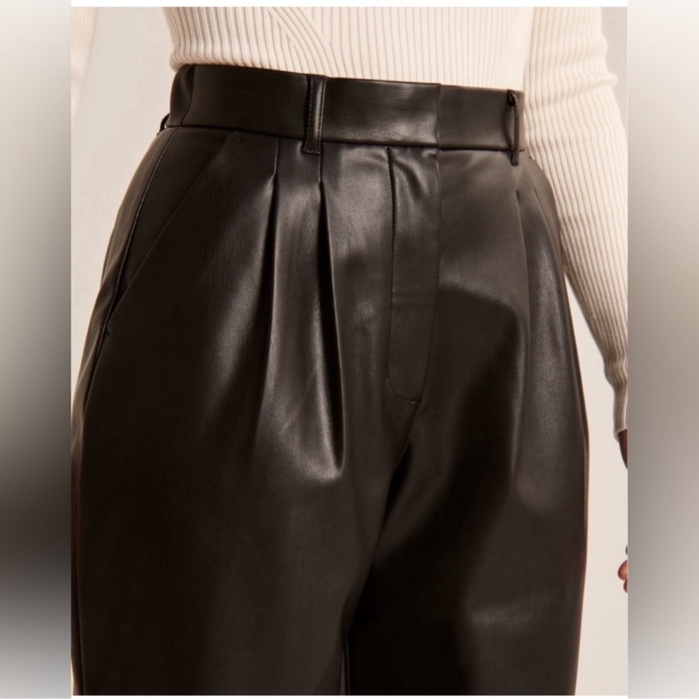 ABERCROMBIE AND FITCH VEGAN LEATHER CURVE LOVE TAILORED WIDE LEG PANT XS - Picture 3 of 10